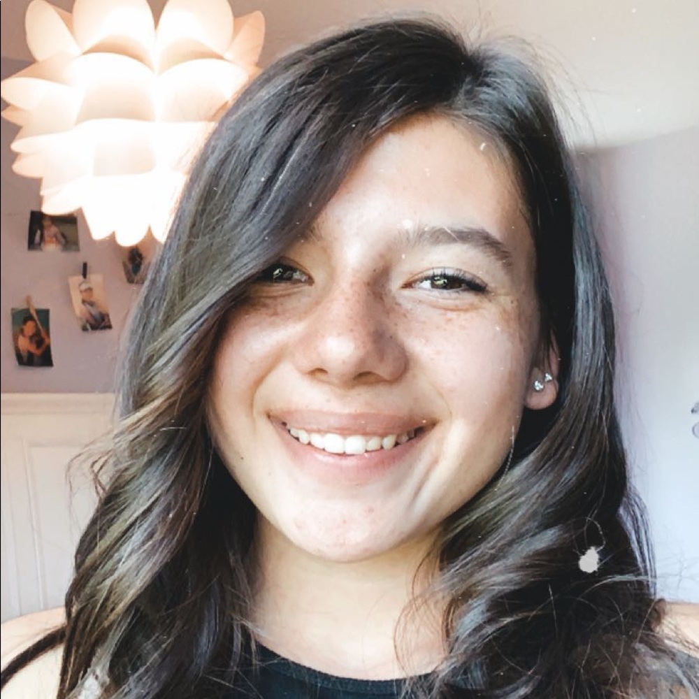 Meet your Posher, Crystal
